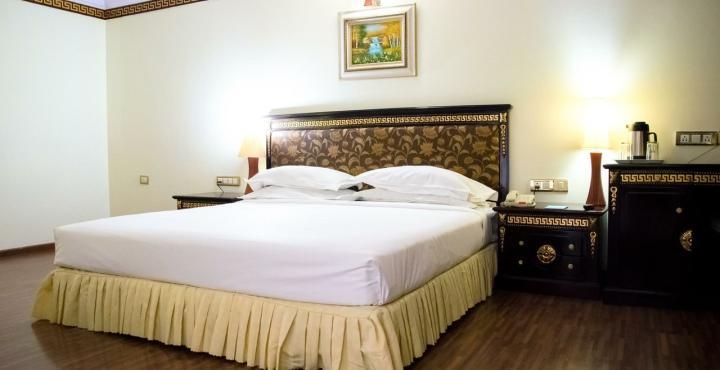 The Shelton Grand Hotel Μπανγκαλόρ Εξωτερικό φωτογραφία
