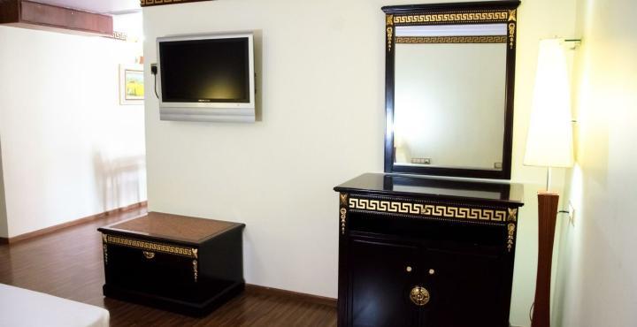 The Shelton Grand Hotel Μπανγκαλόρ Εξωτερικό φωτογραφία