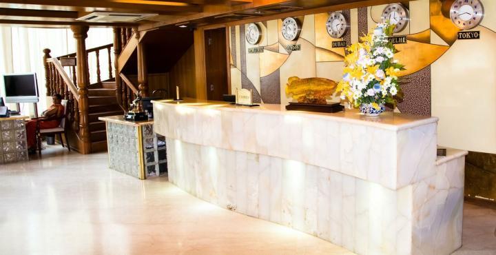 The Shelton Grand Hotel Μπανγκαλόρ Εξωτερικό φωτογραφία