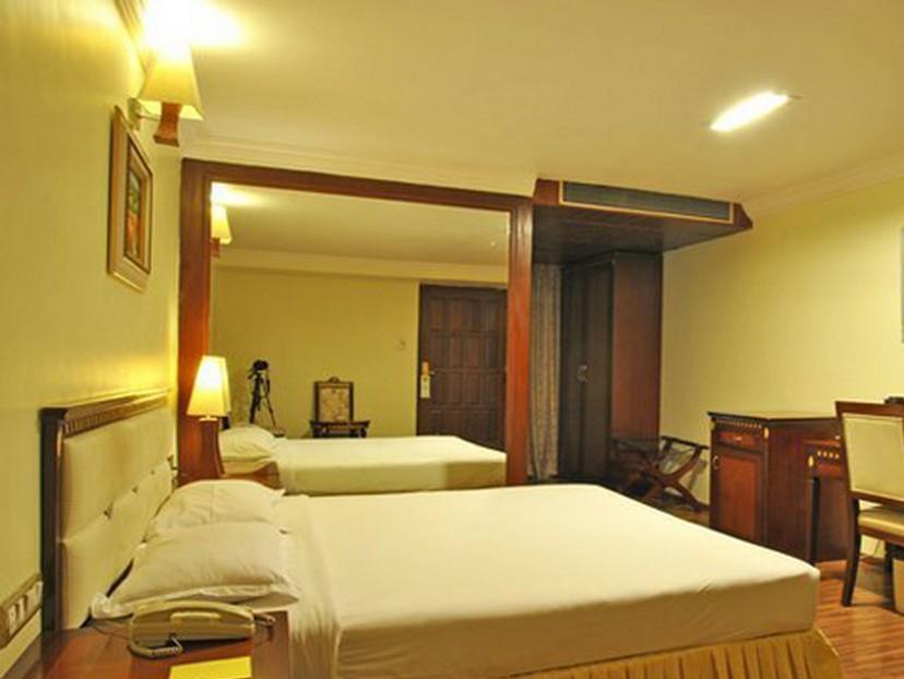 The Shelton Grand Hotel Μπανγκαλόρ Εξωτερικό φωτογραφία